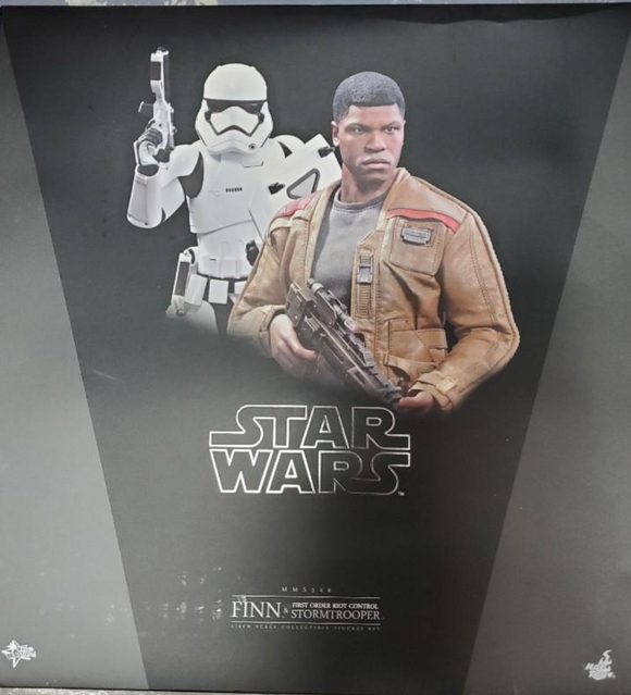 Hottoys Star Wars The Force Awakens Finn and First Order Riot Control Stormtrooper MMS346